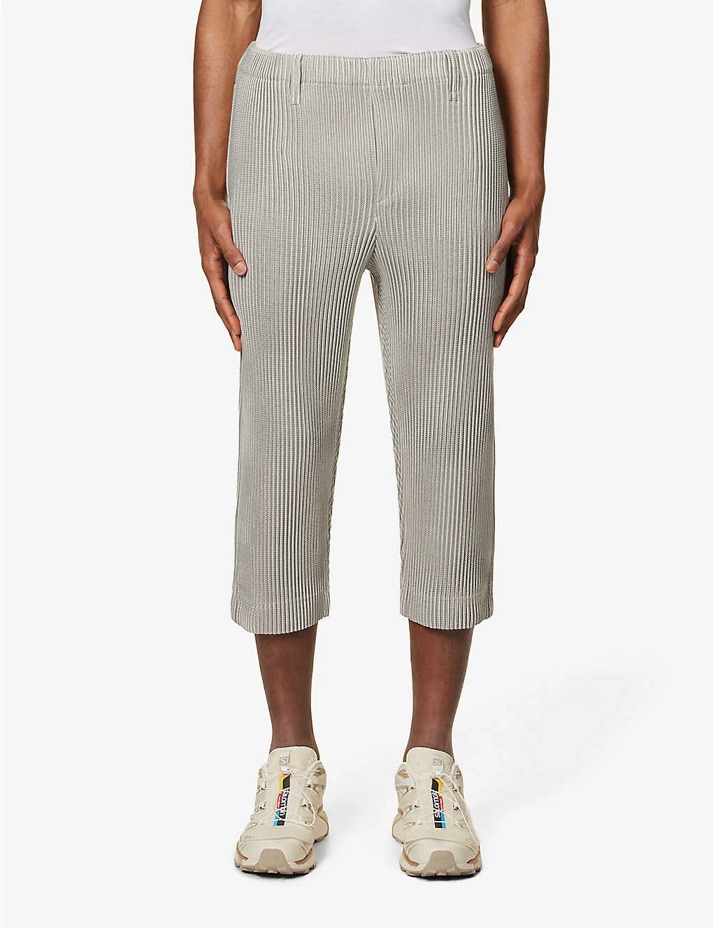 Pleated Cropped Relaxed-fit Woven Trousers 3 Pleated Cropped Relaxed-fit Woven Trousers - Image 3