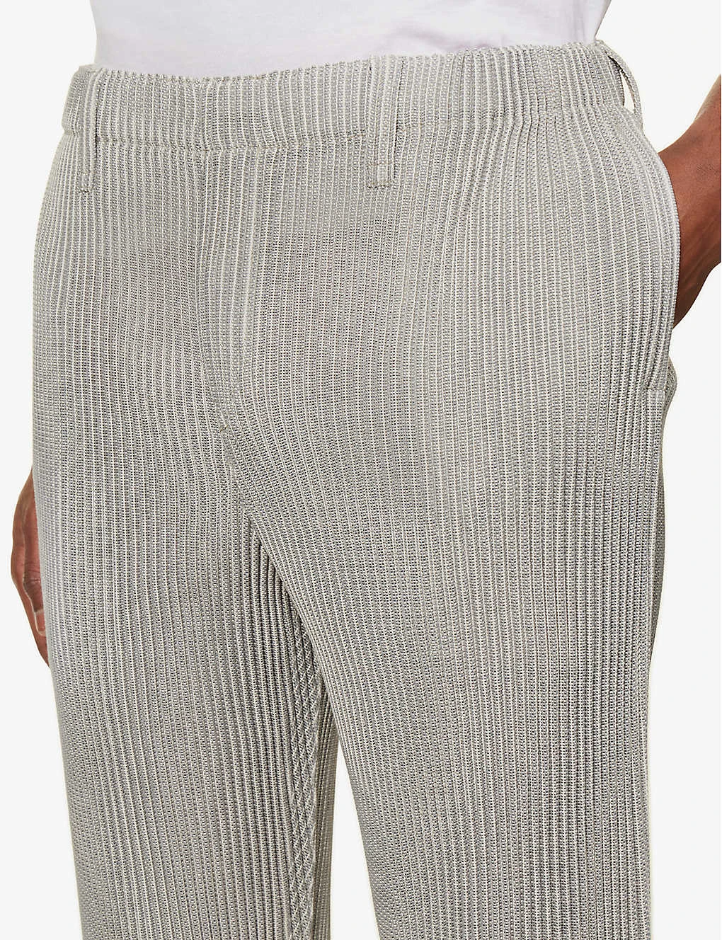 Pleated Cropped Relaxed-fit Woven Trousers 5 Pleated Cropped Relaxed-fit Woven Trousers - Image 5